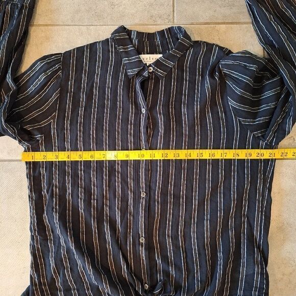 Velvet by Graham & Spencer Button‎ down Blouse  Sz M - Picture 5 of 6